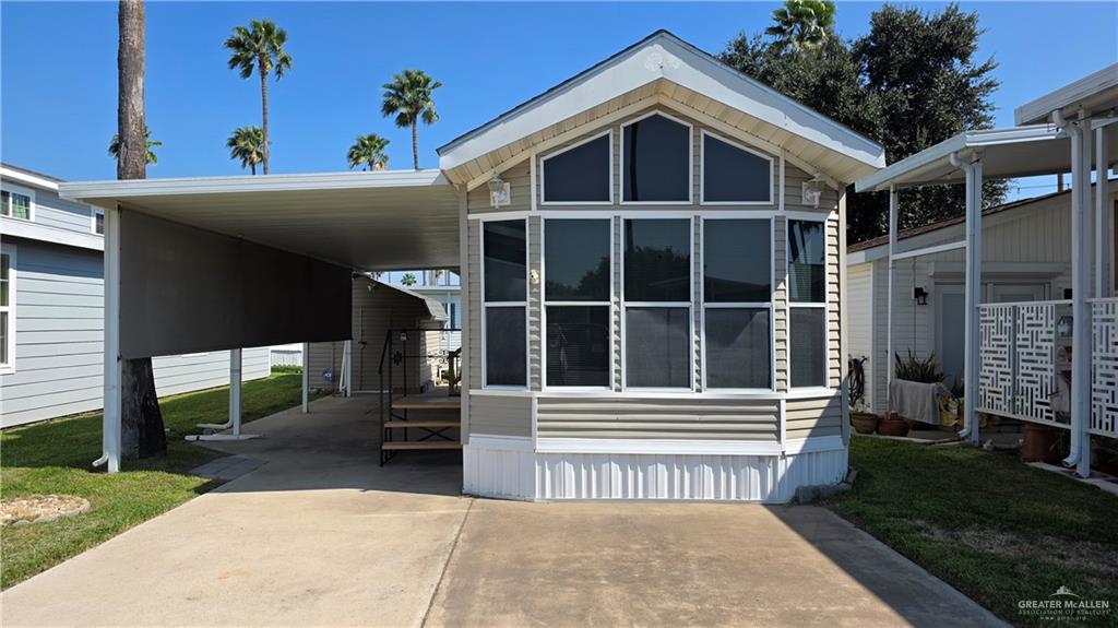 Single Family home at 2421 Bobolink Circle, Palmview, Texas