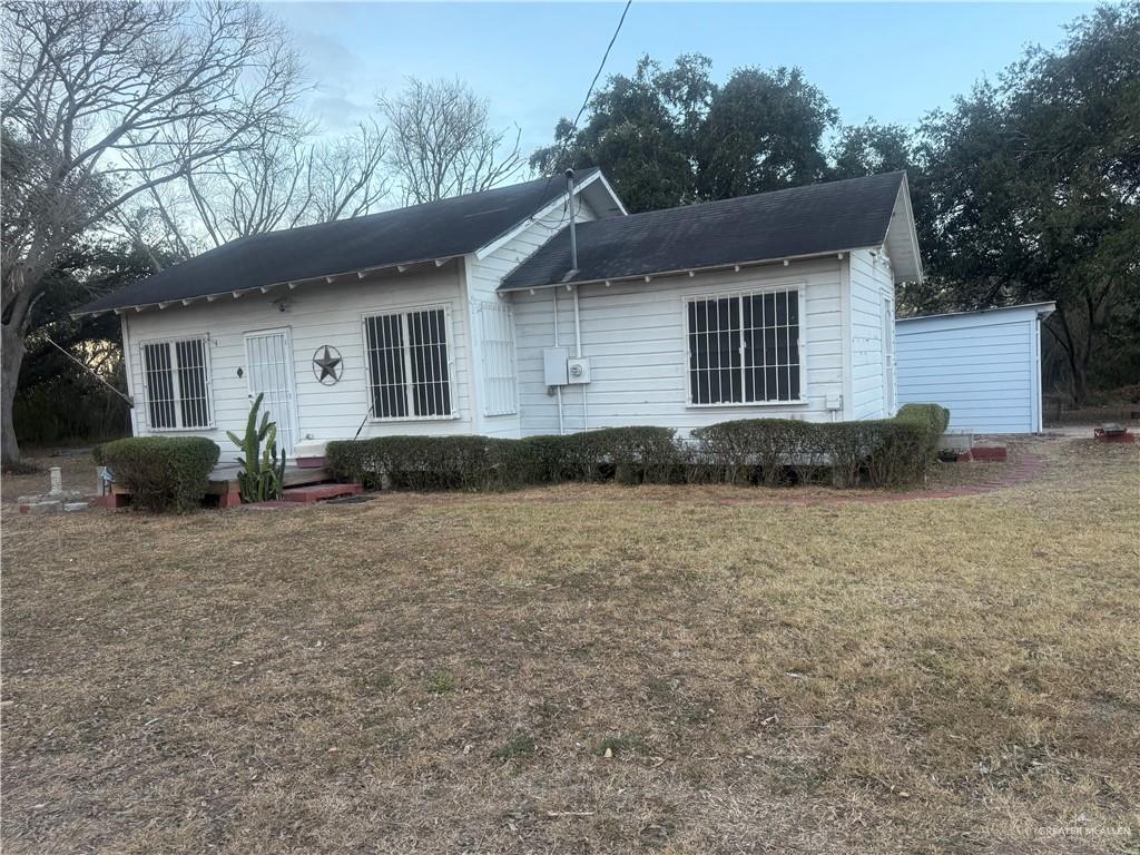 Single Family home at 8105 Mile 2 1/2 E Road, Mercedes, Texas