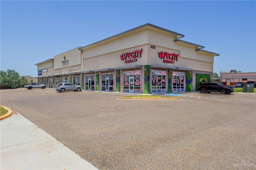 Commercial home at 400 US Highway 83, La Joya, Texas