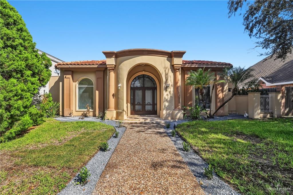 Single Family home at 616 Cardinal Avenue, McAllen, Texas