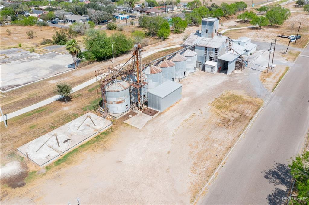 Commercial home at 1 4th Avenue, Elsa, Texas