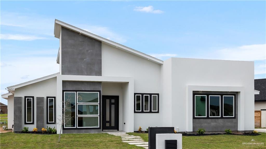 Single Family home at 3602 Lago Superior, Edinburg, Texas