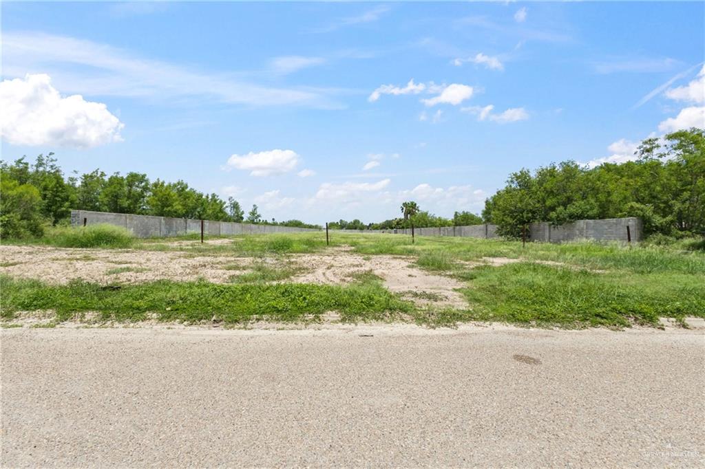Land home at 700 33rd Street, Hidalgo, Texas
