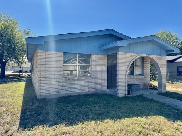 Single Family home at 214 Southern Avenue, Edcouch, Texas