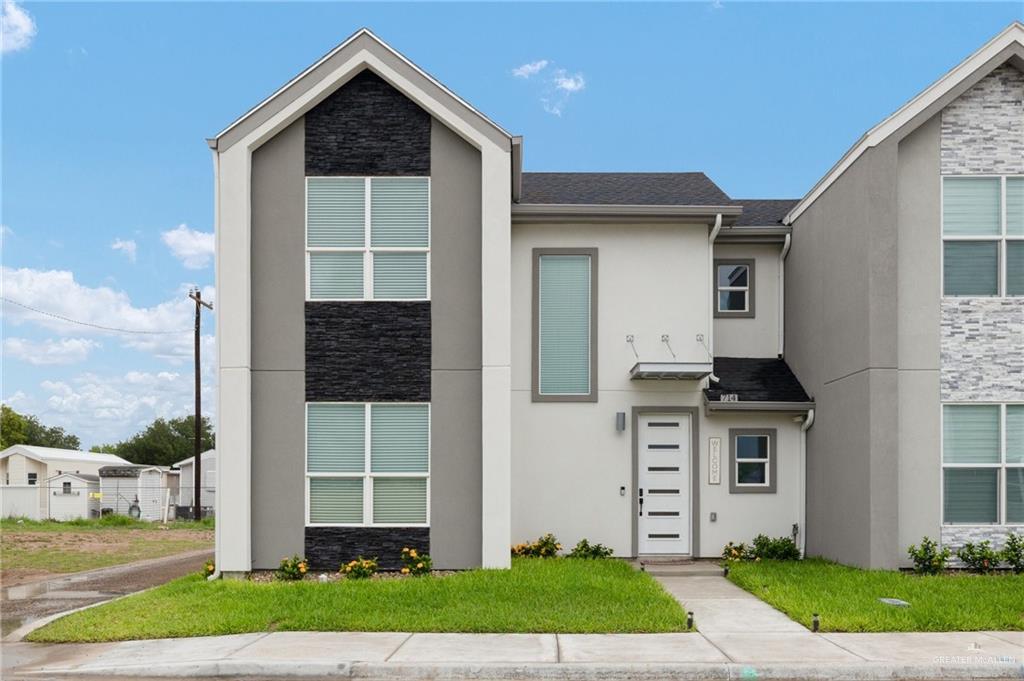 Townhome home at 714 Seminole Avenue, Pharr, Texas