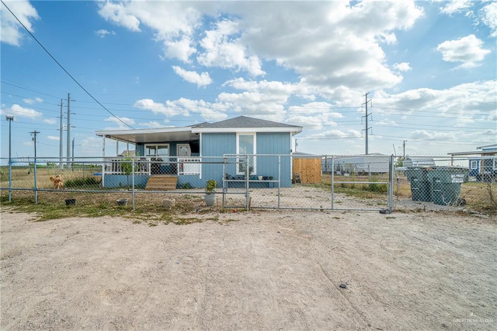 Single Family home at 211 Felicidad Avenue, Donna, Texas