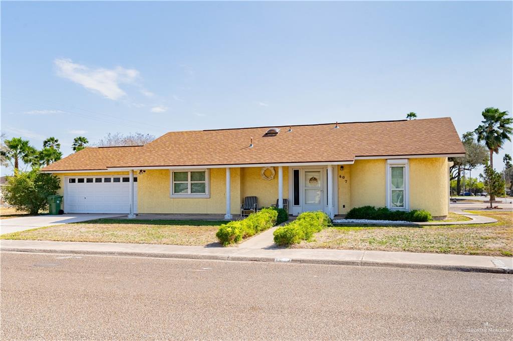 Single Family home at 407 Country Club Drive, Alamo, Texas