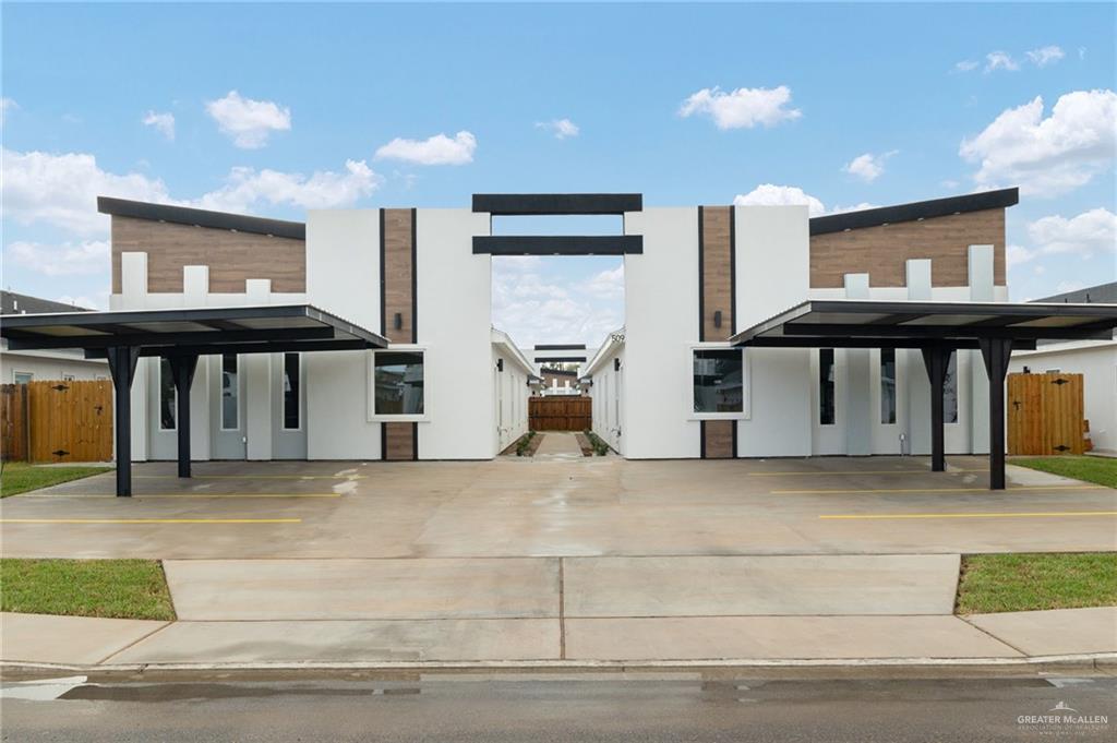 Multi-family home at 509 Onyx Avenue, Edinburg, Texas