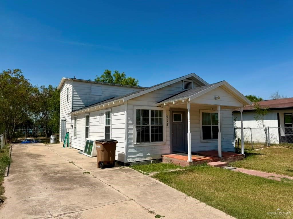 Single Family home at 915 Schunior Street, Edinburg, Texas