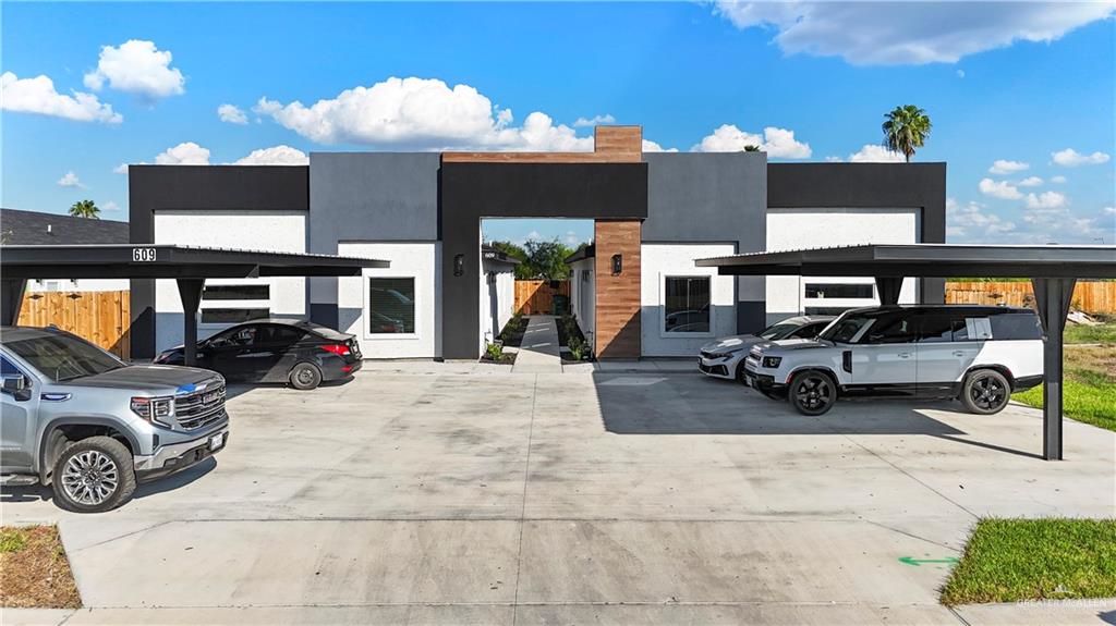Multi-family home at 600 Buccaneer Drive, Hidalgo, Texas