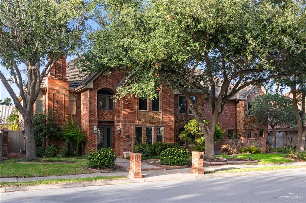 Single Family home at 112 Cardinal Avenue, McAllen, Texas