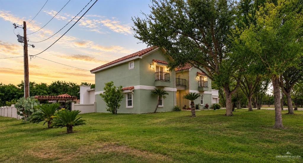 Single Family home at 1615 Sunset Lane, Palmhurst, Texas