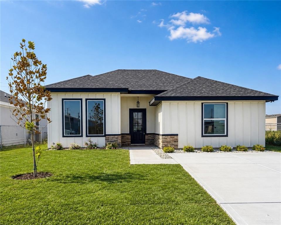 Single Family home at 217 Risueno Avenue, Donna, Texas