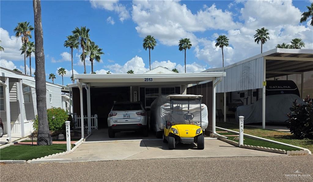Single Family home at 2513 Bobolink Circle, Palmview, Texas