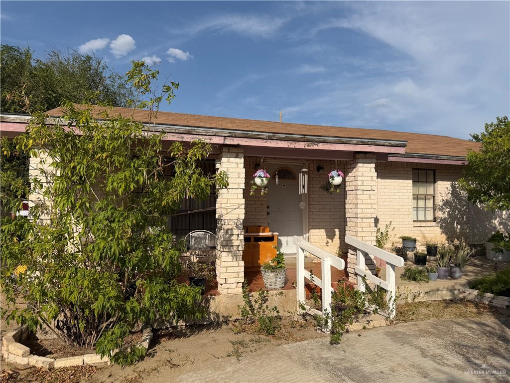 Single Family home at 804 Gladiator Boulevard, Roma, Texas