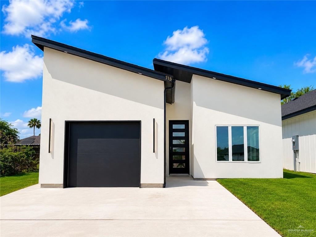 Single Family home at 715 25th Street, Mission, Texas
