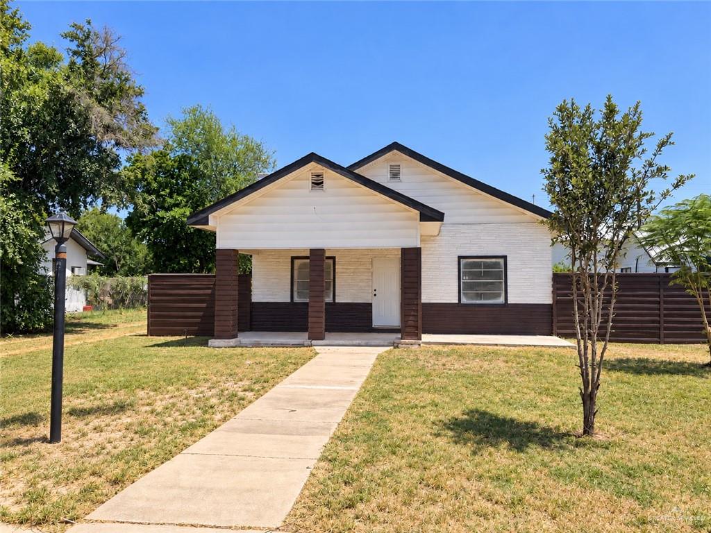 Multi-family home at 1014 Saint Marie Street, Mission, Texas