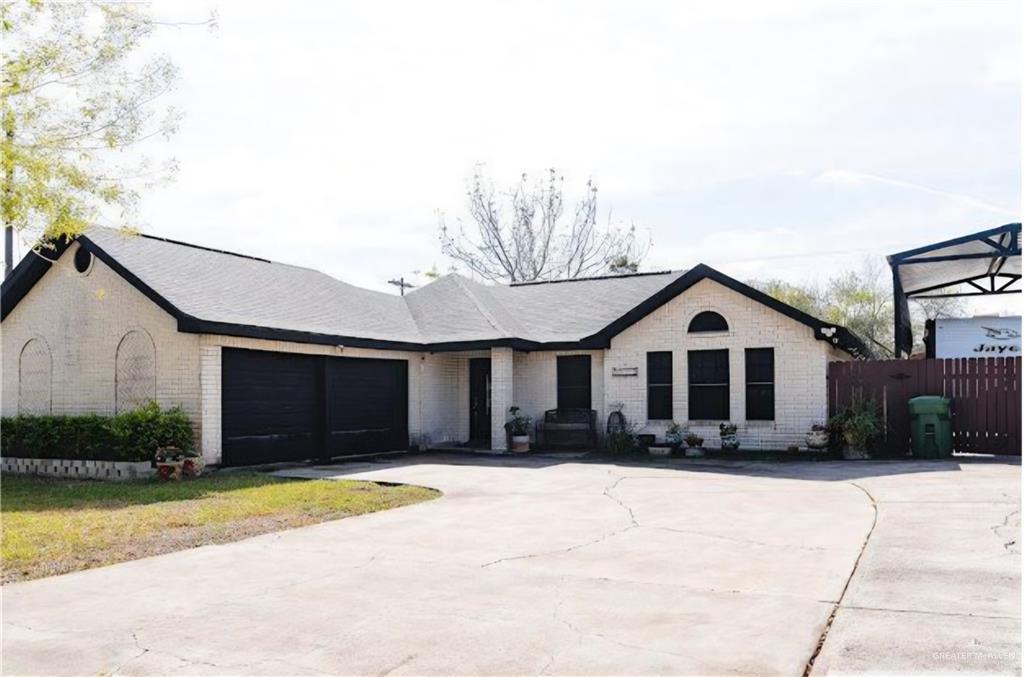 Single Family home at 32332 Fm 2893 Street, Los Fresnos, Texas