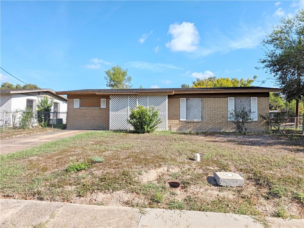 Single Family home at 4 Los Ebanos Boulevard, Brownsville, Texas