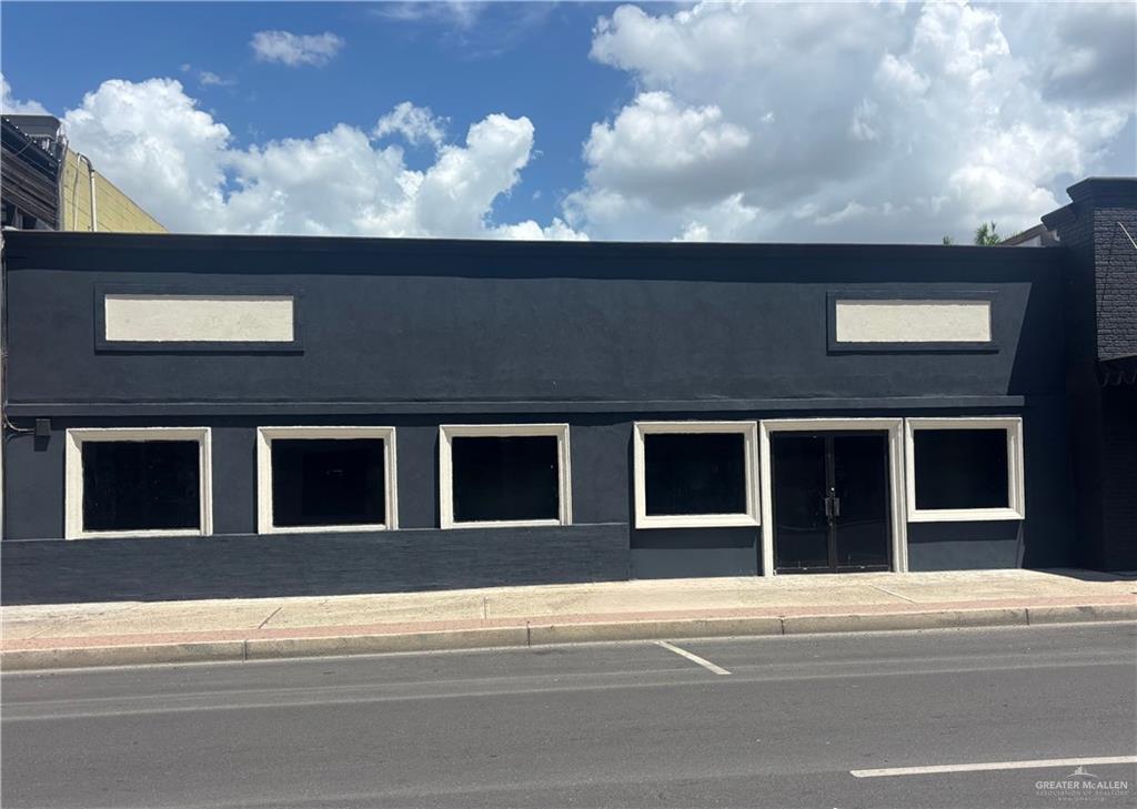Commercial home at 113 17th Street, McAllen, Texas