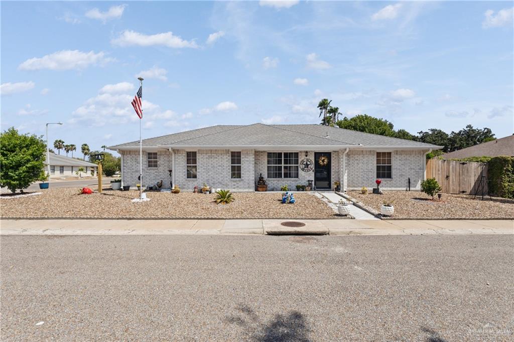 Single Family home at 1600 Lakeside Drive, Mission, Texas