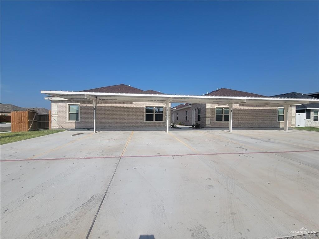 Multi-family home at 810 Missouri Street, Alton, Texas