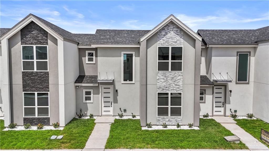 Townhome home at 5505 Crown Point, Pharr, Texas