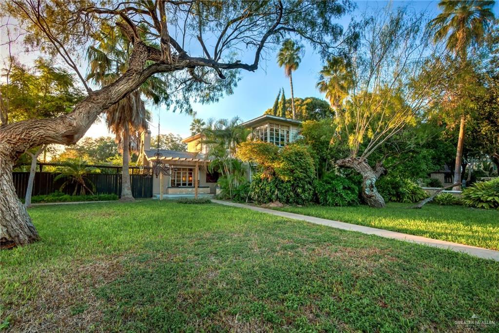 Single Family home at 701 15th Street, McAllen, Texas
