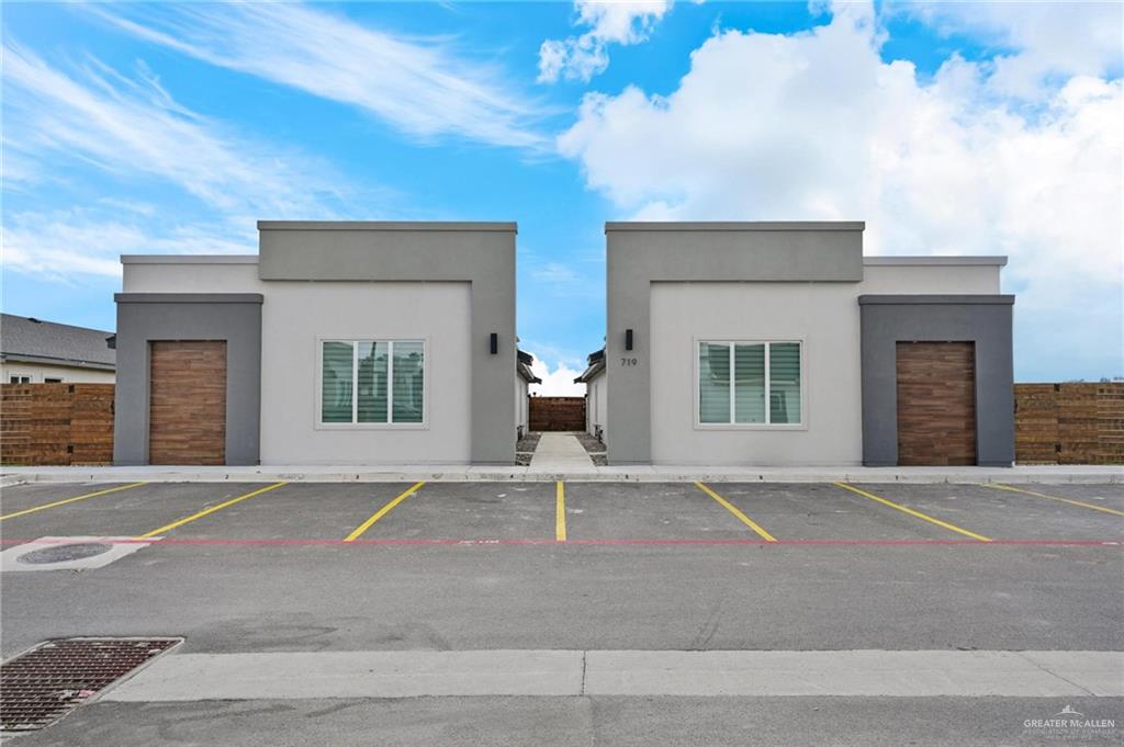 Condo home at 719 Coves Lane #2, Weslaco, Texas