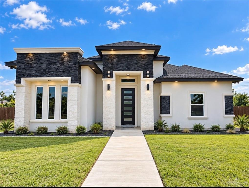 Single Family home at 739 Las Colinas Circle, Roma, Texas