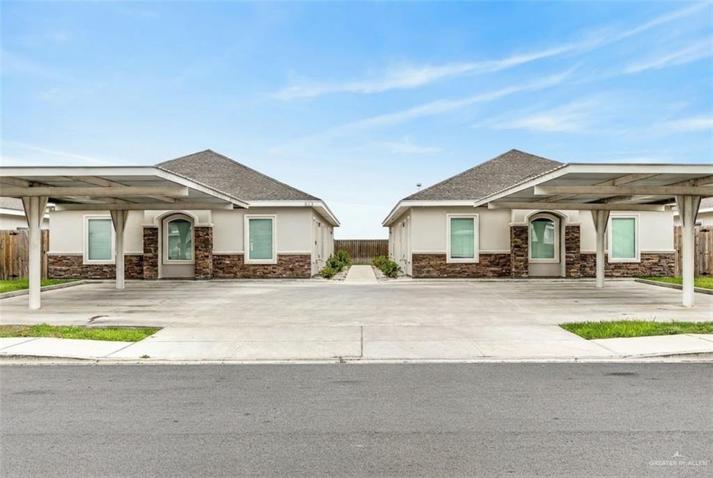 Multi-family home at 822 Clarence Avenue, Edinburg, Texas