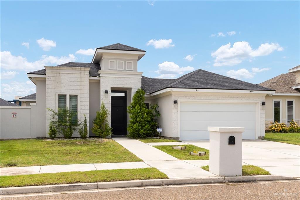 Single Family home at 1706 Lago Michigan, Edinburg, Texas