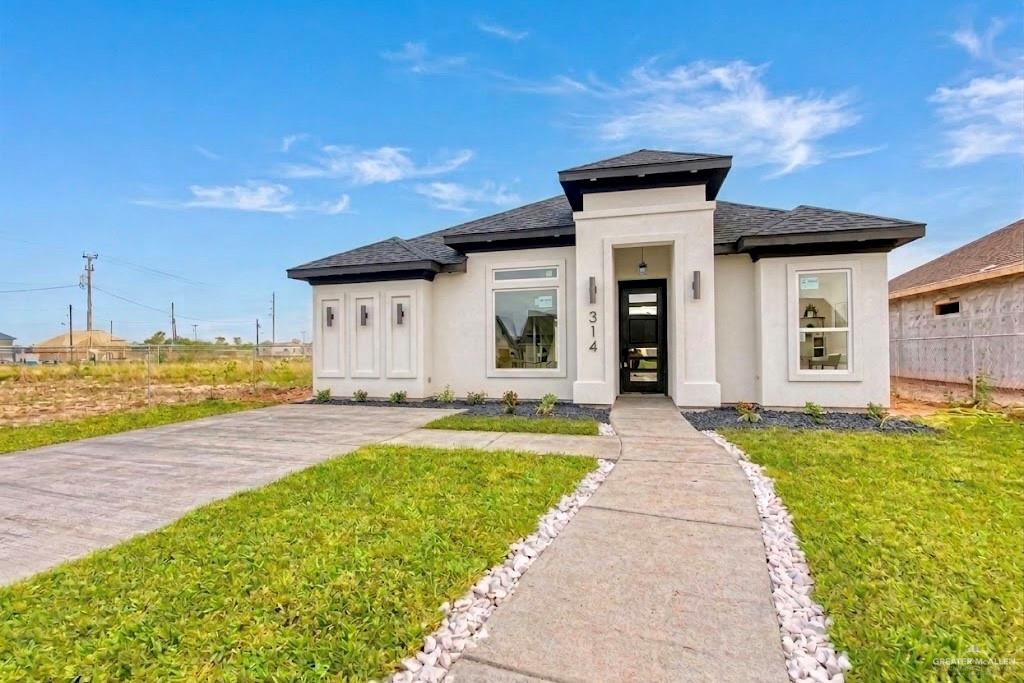 Single Family home at 314 Barcelona Drive, Donna, Texas