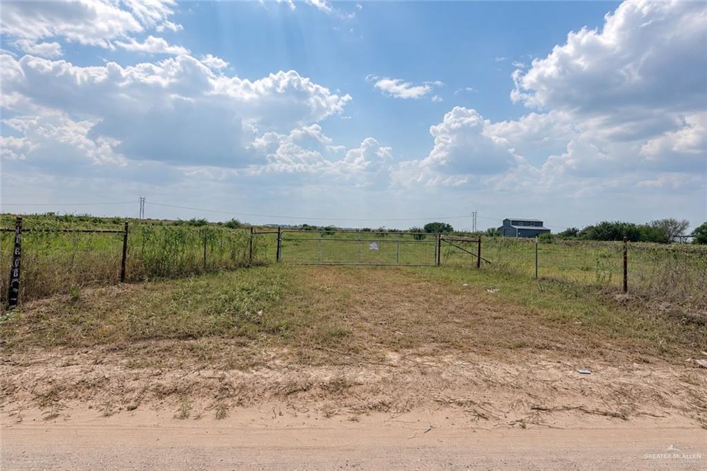 Land home at 11919 Mile 19 Road, Edcouch, Texas