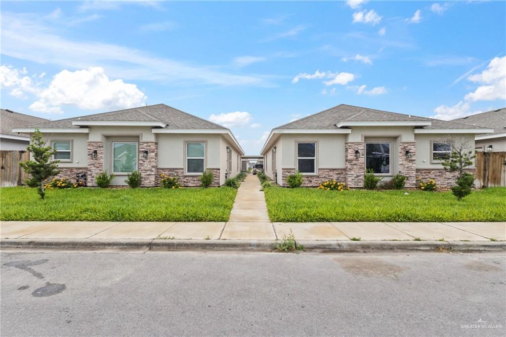 Multi-family home at 1007 Clarence Avenue, Edinburg, Texas