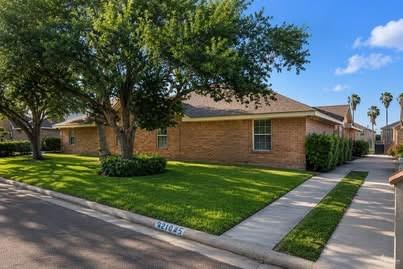 Multi-family home at 2108 Kimberly Lane, Edinburg, Texas