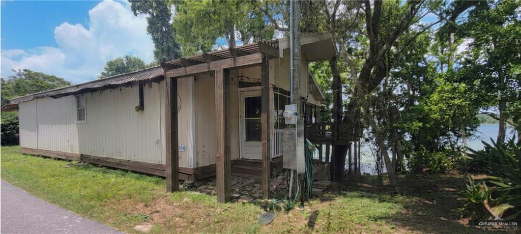 Single Family home at 8544 Lago Vista Drive, Monte Alto, Texas