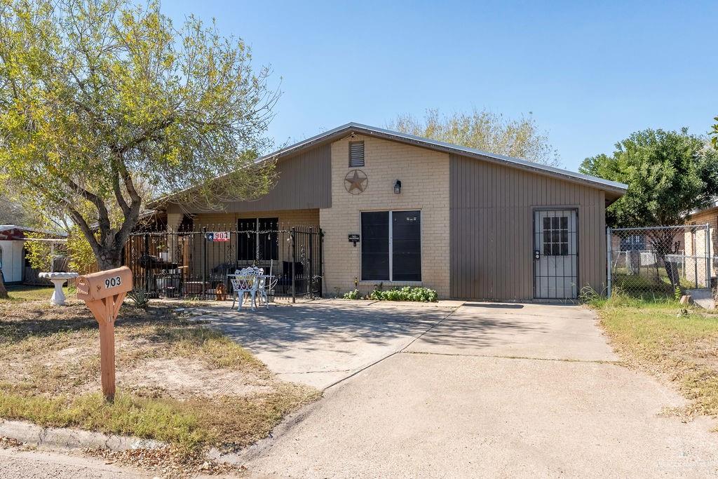 Single Family home at 903 19th Avenue, Edinburg, Texas