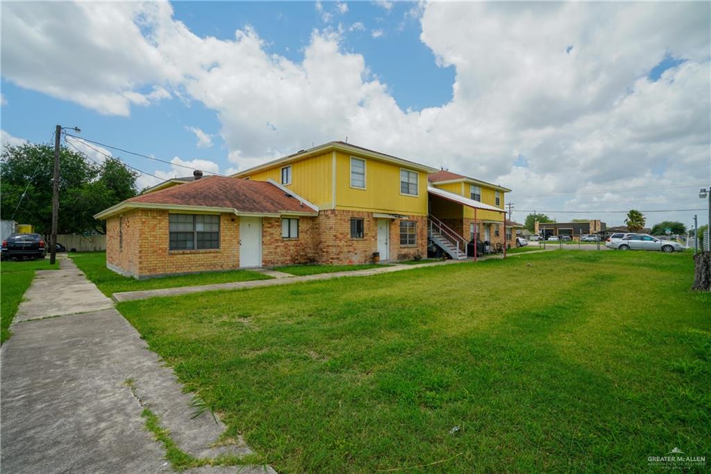 Multi-family home at 2911 and 2913 Veterans Boulevard, San Juan, Texas