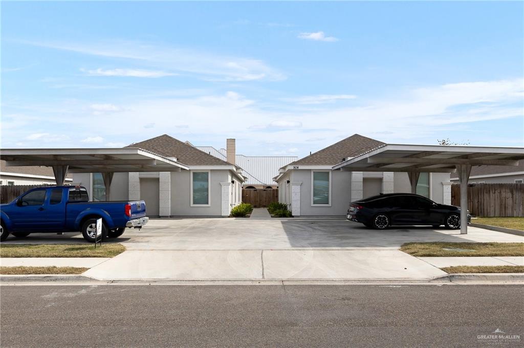 Multi-family home at 904 Kentucky Street, Alton, Texas