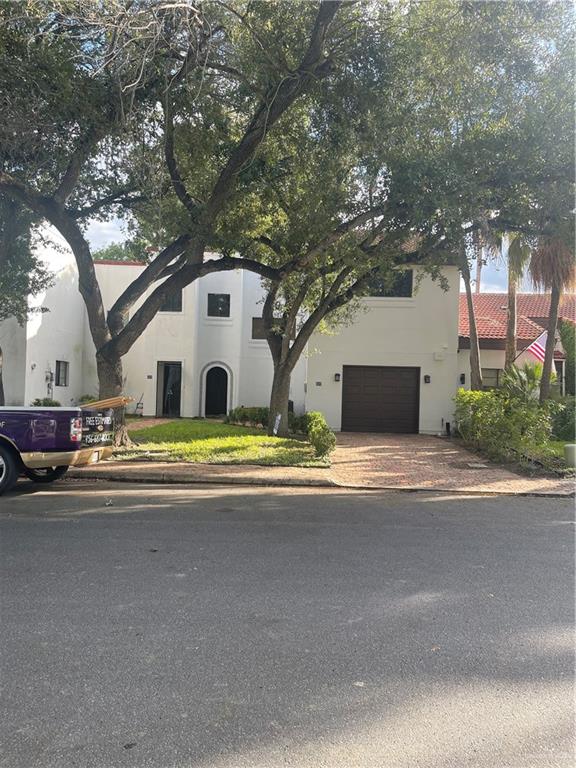Townhome home at 127 Shasta Avenue, McAllen, Texas