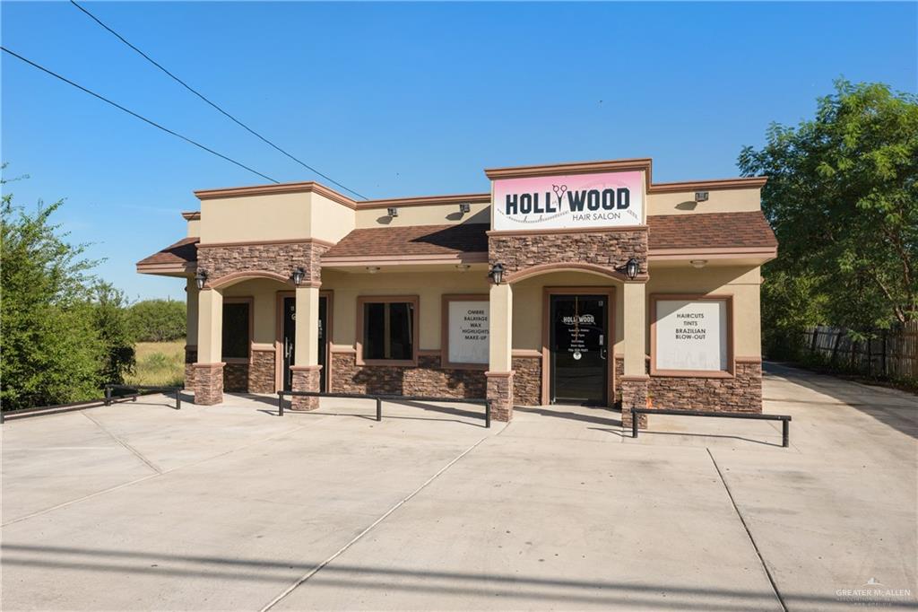 Commercial home at 1401 Main Street, Rio Grande City, Texas
