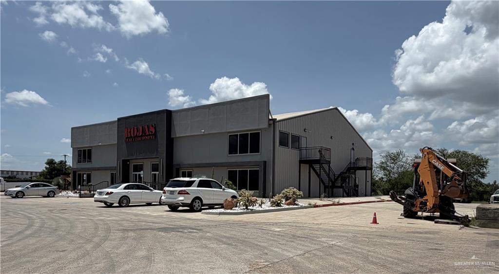 Commercial home at 240 Frontage Road, Alamo, Texas