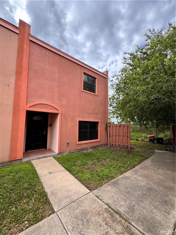 Townhome home at 815 Sugarcane Drive #E4, Weslaco, Texas