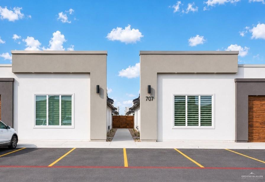 Condo home at 707 Coves Lane #2, Weslaco, Texas