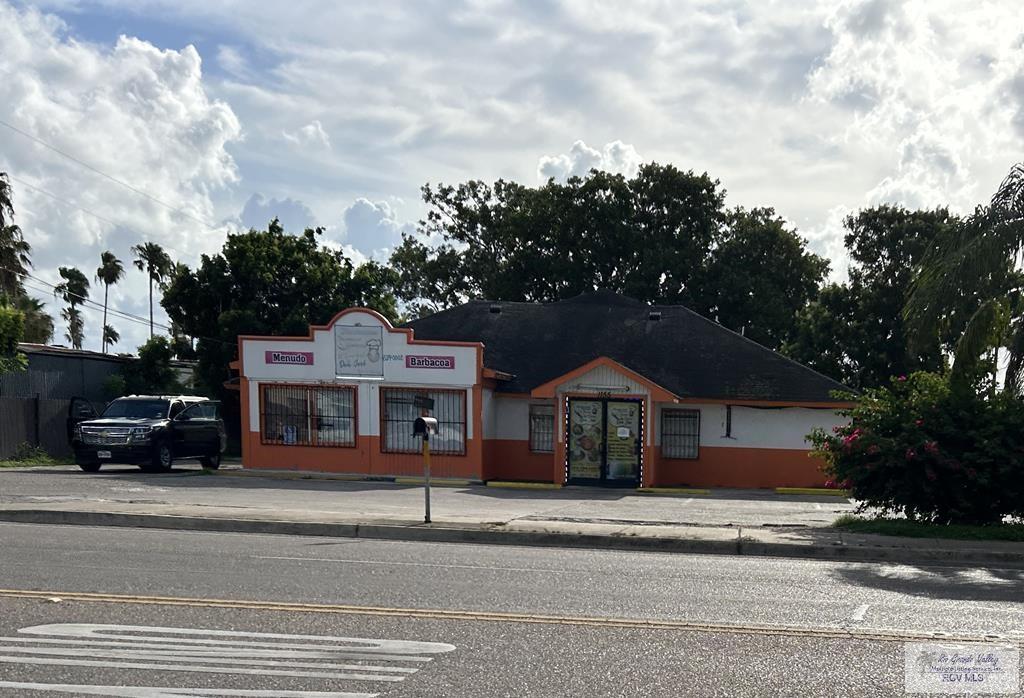 Commercial home at 1155 Minnesota Avenue, Brownsville, Texas
