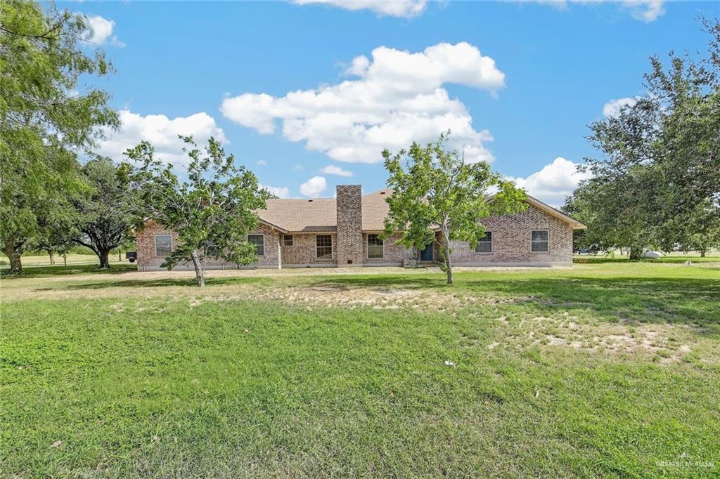 Multi-family home at 321 Expressway 83, Penitas, Texas