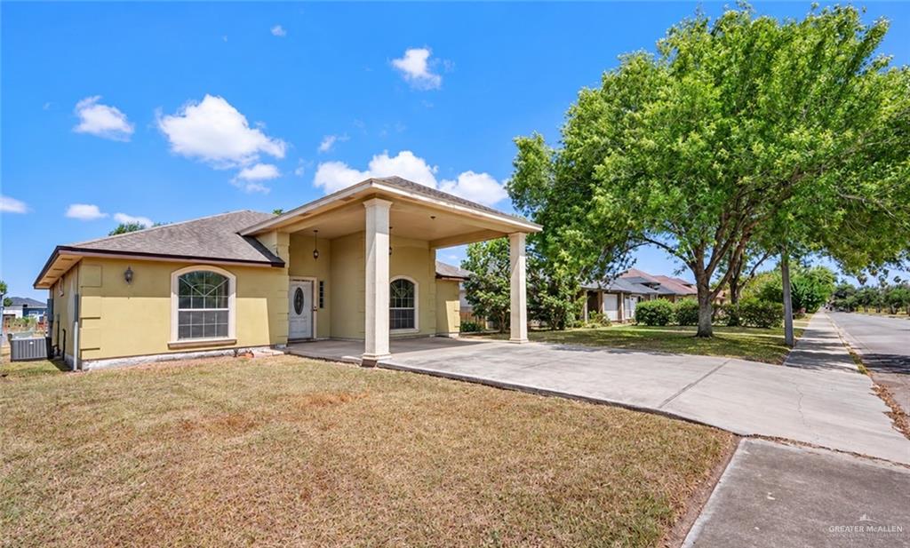 Single Family home at 806 Daffodil Drive, Los Fresnos, Texas