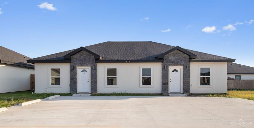 Multi-family home at 2425 Valley Circle, La Feria, Texas