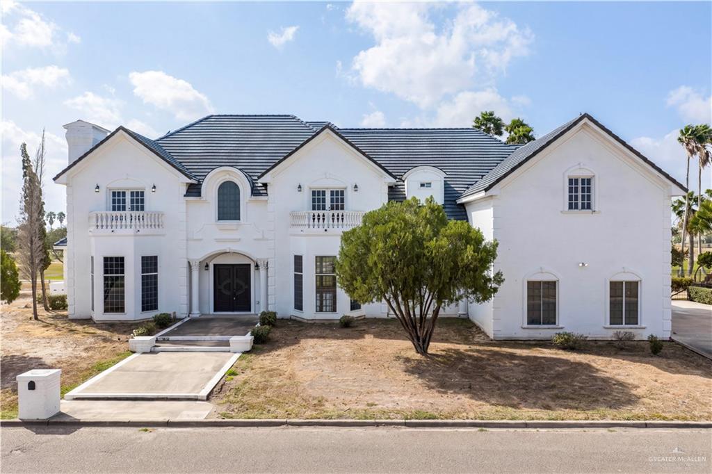 Single Family home at 1009 Hacienda Del Sol, Weslaco, Texas